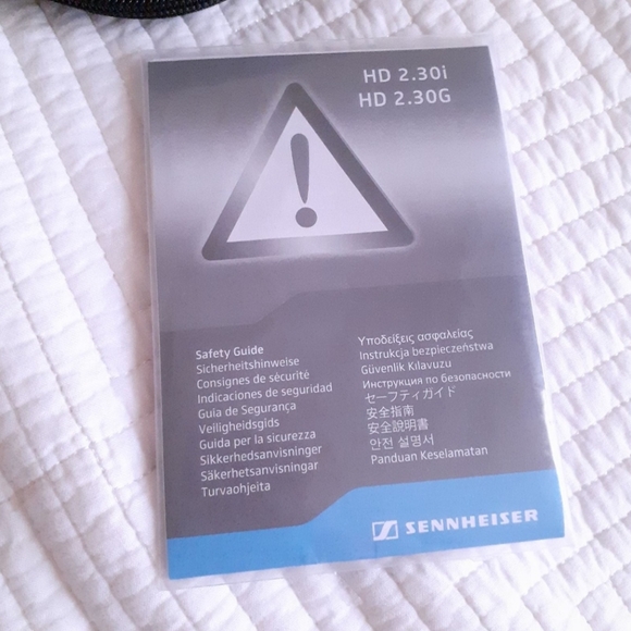 Klipsch Case & Sennheiser Pouch + Extras - Picture 6 of 7